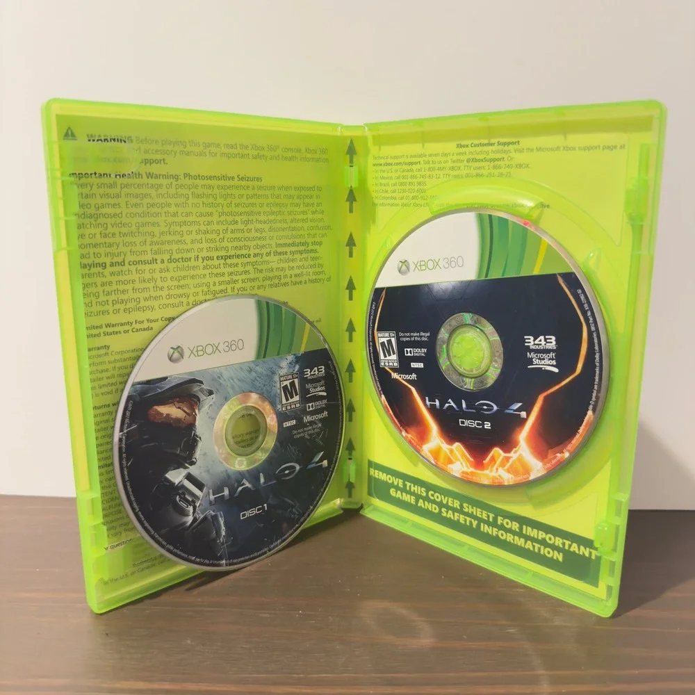 Halo 4 Xbox 360 Video Game 2-Disc Set 343 Industries Master Chief Reclaimer Saga